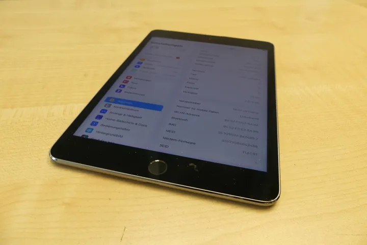 Apple - iPad mini 4 Modell: A1550
